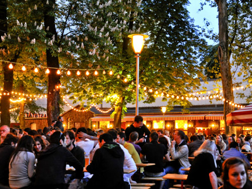 A Munich biergarten (photo credit)