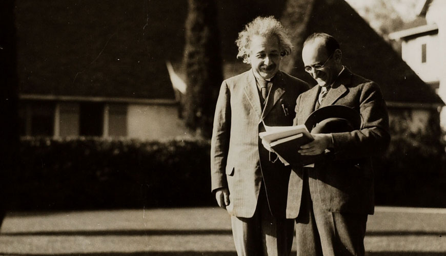 Einstein in Pasadena in 1931 (photo credit)