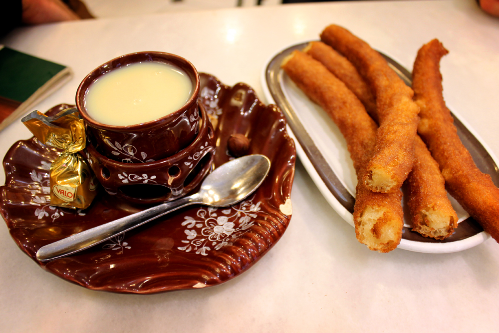 Churros con chocolate, Madrid