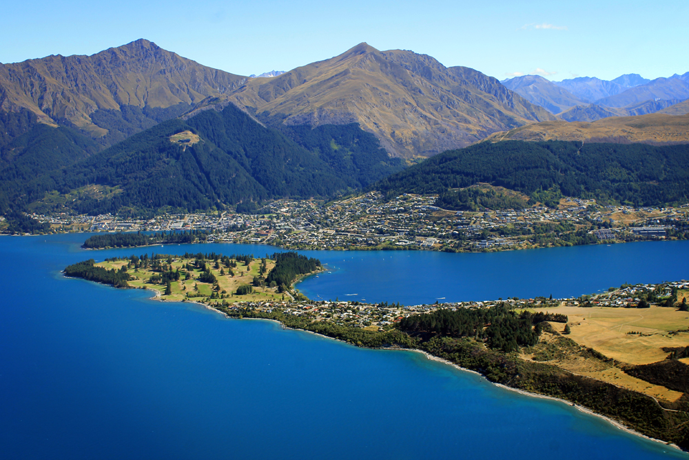 Queenstown, Air Milford, New Zealand