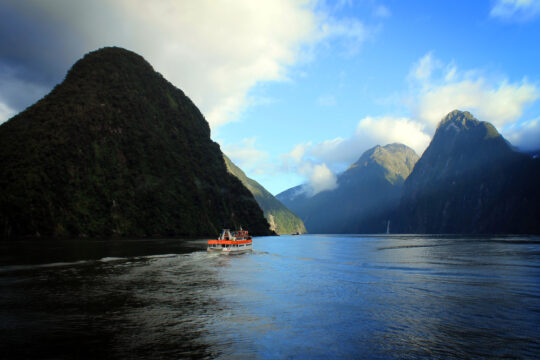 Milford Sound, Southern Discoveries cruises