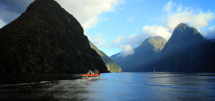 Milford Sound, Southern Discoveries cruises