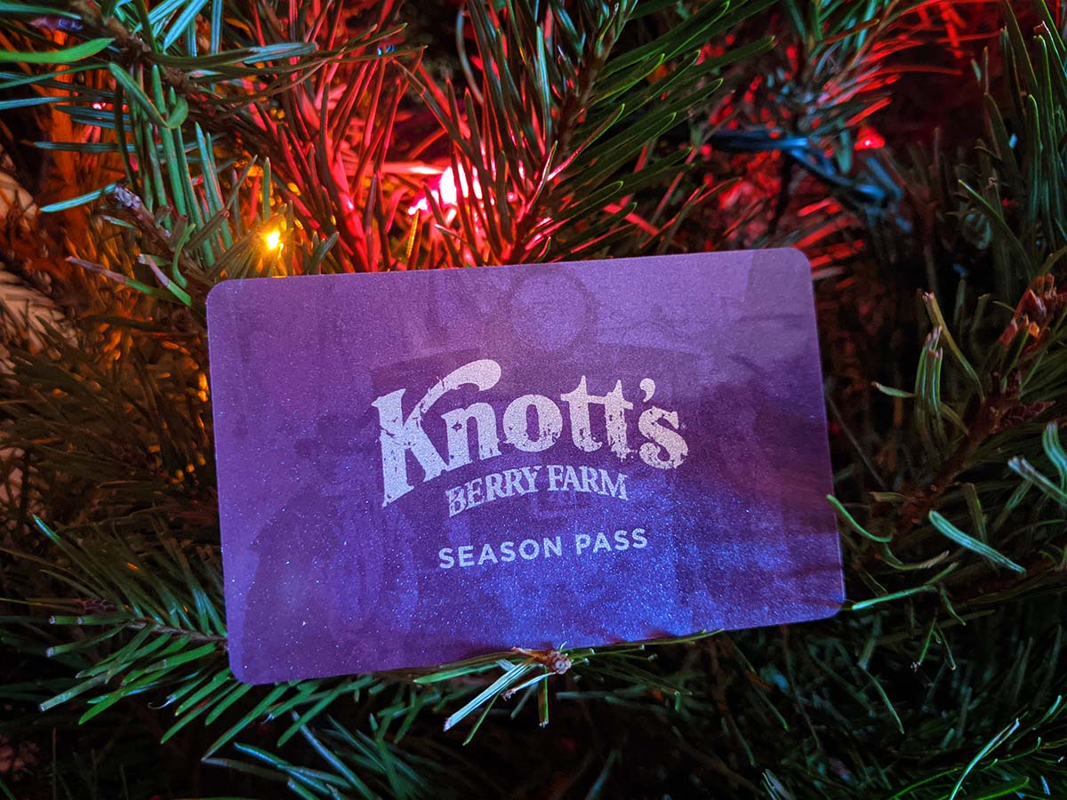 Knott's Season Pass giveaway